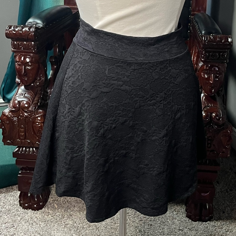 Black skater skirt